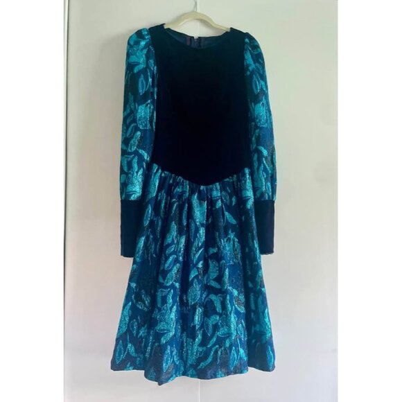 Vintage 1980s Party Dress, Size S/M, Metallic Blue Velvet, Puffed Sleeves - Picture 8 of 11